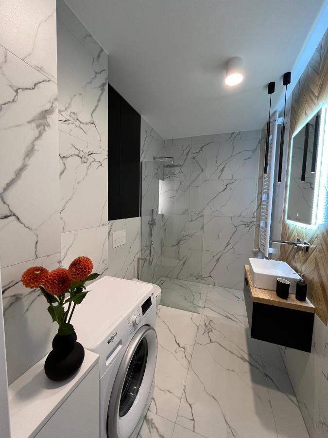 Apartment Feel At Teczowa Halo