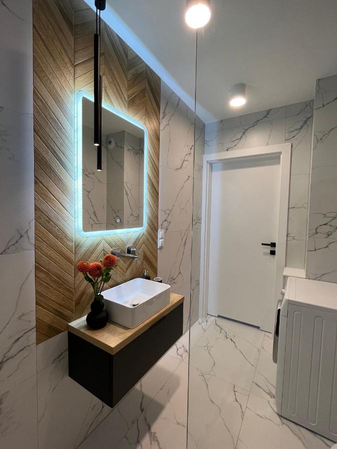 Apartment Feel At Teczowa Halo