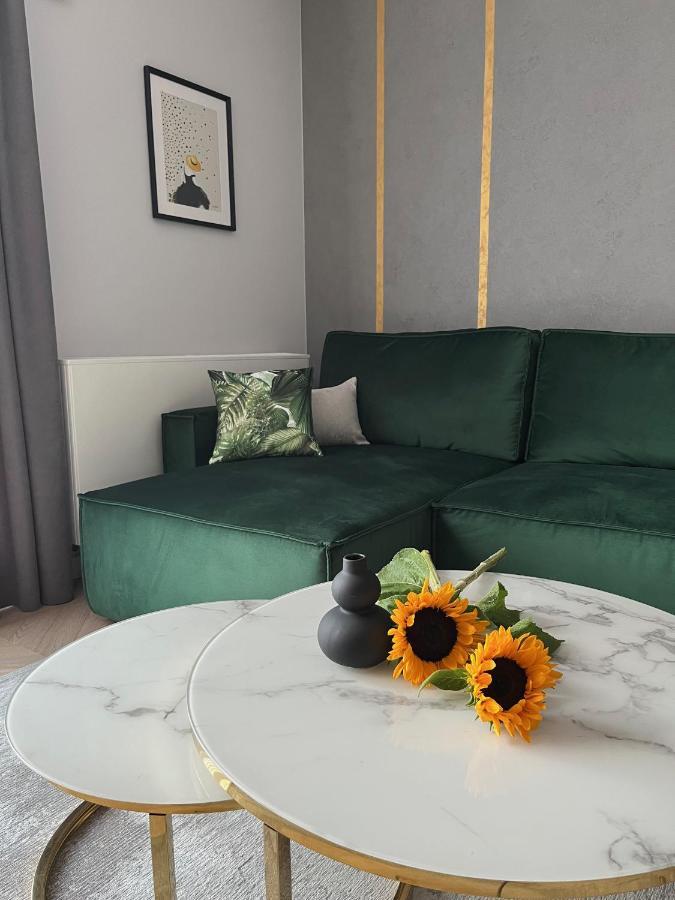 Apartment Feel At Teczowa Halo *