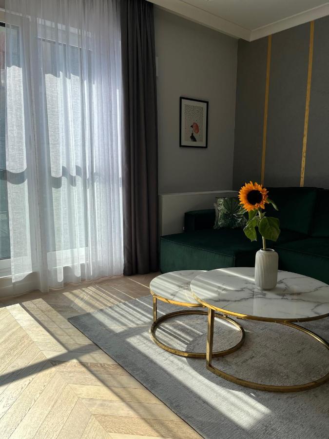 Feel At Teczowa Halo Apartment
